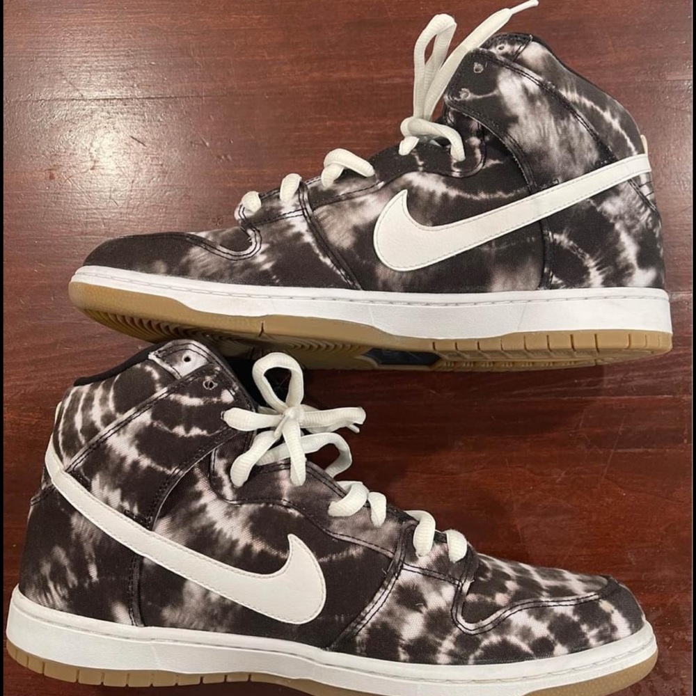Nike Dunk SB High Tie Dye
